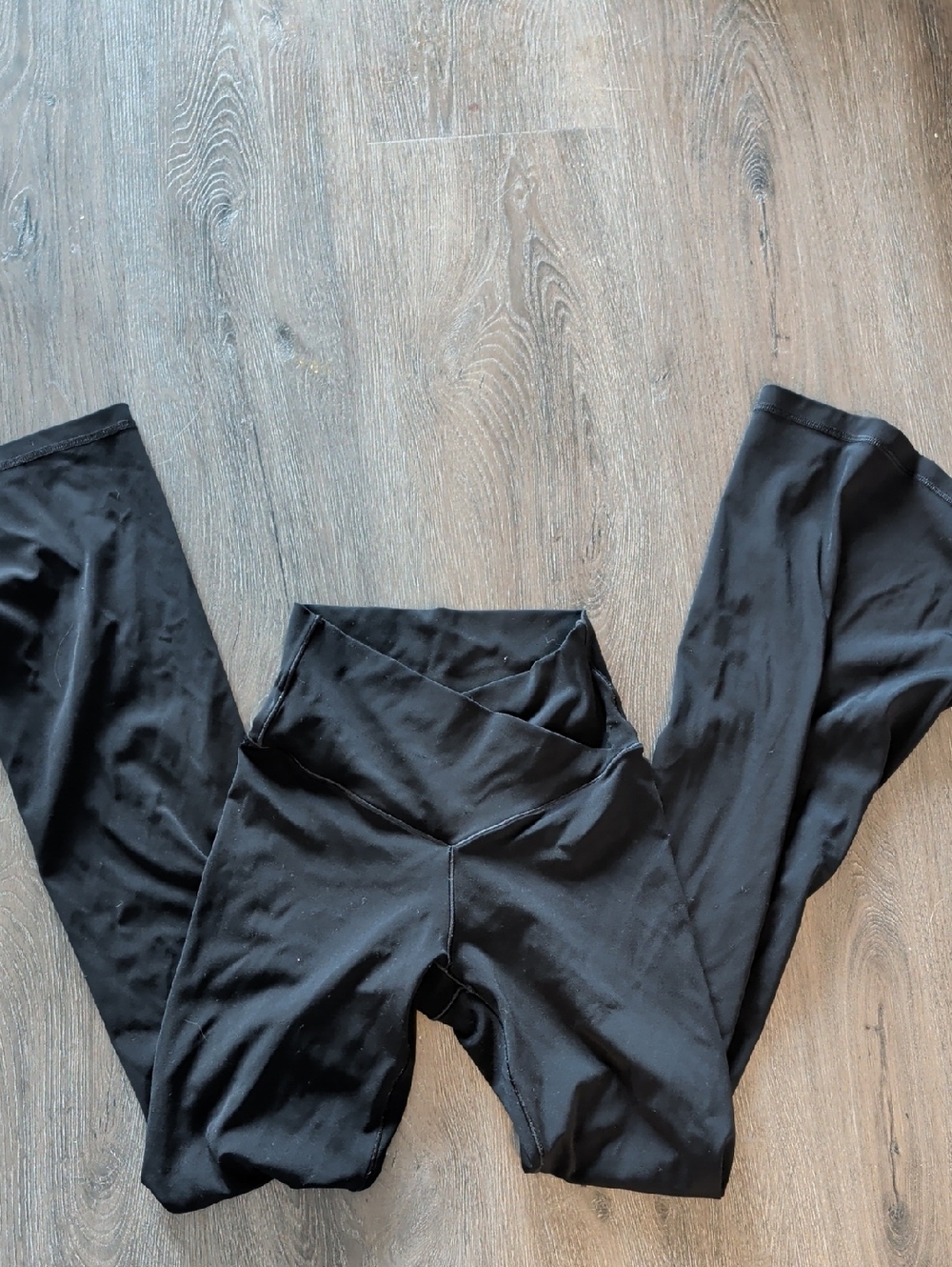 aerie Black High-Waist Crossover Yoga Leggings